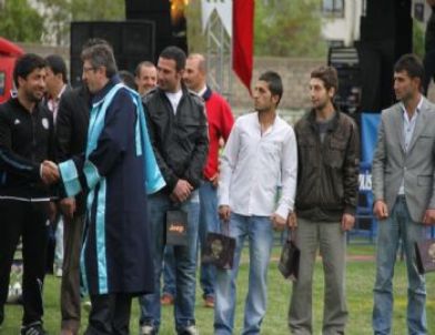 Bayburt Üniversitesi Bahar Spor Turnuvaları Yapıldı