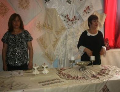 Filyos’ta Giyim, Tel Kırma ve Nakış Kursunun Sergisi Açıldı