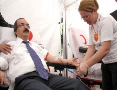 Adana’da ‘Dünya Kan Verme Rekoru’ Denemesi