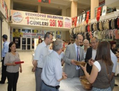 Hasan Kavanoz’un Ahşap Oyma İşi Sergisi Açıldı