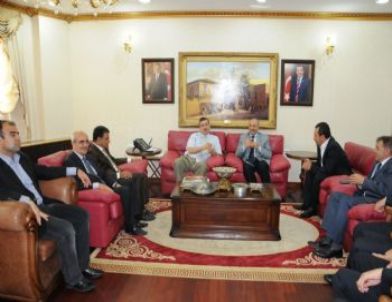 İş Adamları Vali Güvenç’i Ziyaret Etti