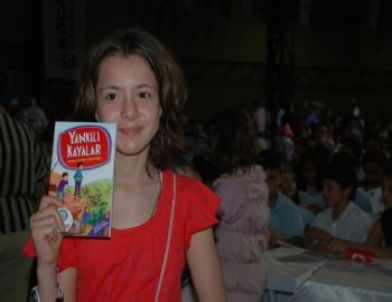 Kocaeli Valiliği'nden Dev Kitap Kampanyası