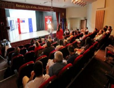 Sanat Ülkesinin İnsanları Konakta Buluştu