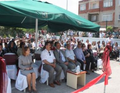 Uzunköprü Anadolu Kız Meslek ve Kız Meslek Lisesi 2011/2012 Mezunlarını Verdi