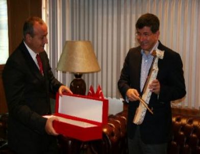 Bakan Davutoğlu: Suriye Yönetimi Üzerindeki Baskılar Artırılmalı