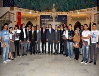 Eski Dostlar Resim Sergisi Açıldı