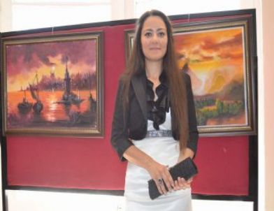Nazillili Şehrinaz Öğretmen İzmir’de Sergi Açtı