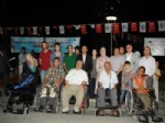 MUSTAFA KÖSE - Önce Engelliler Sevindirildi Sonra Mahalleliye İftar Verildi