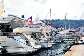 Terör acısı İstanbul'u vurmadı. Lüküs Hayat!