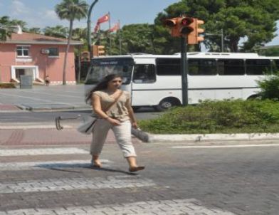 Yayaların Kırmızı İşıkta Geçmesinin Cezası 72 TL