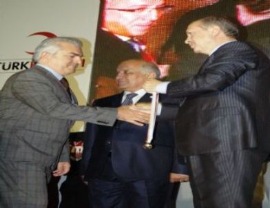Başbakan Erdoğan, Kızılay’ın Verdiği İftar Yemeğine Katıldı