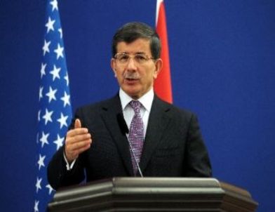 Davutoğlu: Uluslar Arası Kamu Oyu Suriye'deki Katliama 'Dur' Desin