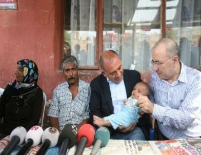 Gürsel Tekin'den Şehit Ailesine Taziye Ziyareti