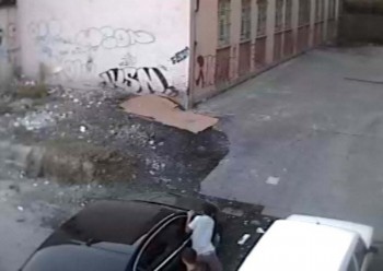 Milletvekili Aysel Tuğluk'un otomobilini soydular