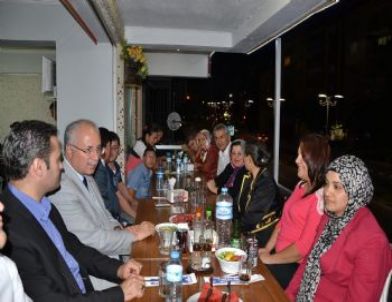 Vali Daşöz Zihinsel Engelli Çocuklarla Birlikte Orucunu Açtı