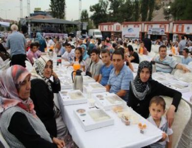 Çankırılı Yarenler Mamak’ta 1500 Kişili Toplu İftar Yemeğinde Buluştu