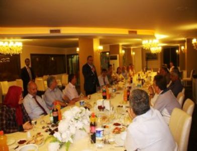 Trabzon Valisi Dr. Recep Kızılcık, İl Genel Meclisi Üyelerine İftar Yemeği Verdi