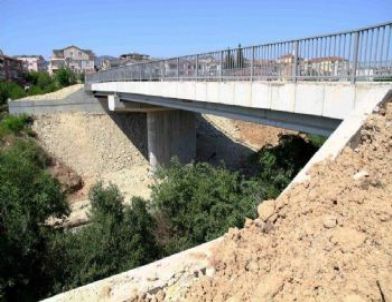 Demiryolu Köprüsünde Güvenlik Çalışması