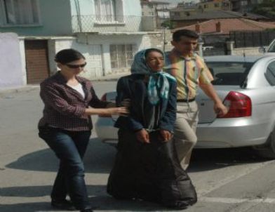 Üvey Babasını Öldüren Evlat, Unuttuğu Mont Sayesinde Yakalandı