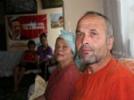 ÖZLEM YILMAZ - Yılmaz Ailesi Hem Hastalık Hem De Yoksullukla Boğuşuyor