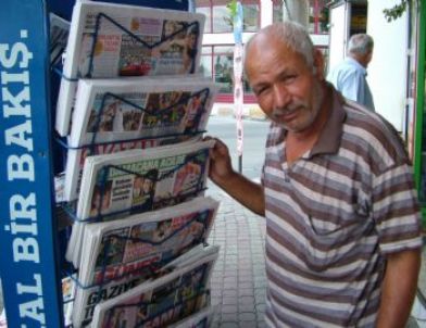Af Çıkar Umuduyla Her Gün Gazete Bayiine Gidiyor