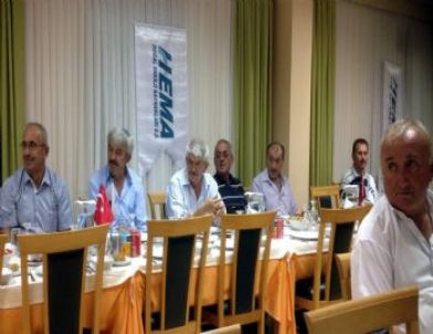 Hema’dan Muhtarlara ve Basına İftar