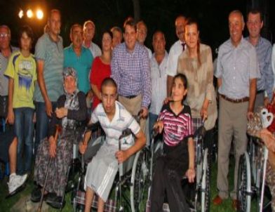 Konak Belediyesi Engelli ve Aileleriyle İftarda Buluşturdu