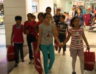 GESİAD’tan İhtiyaç Sahibi Çocuklara Bayramlık