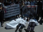 KUĞULU PARK - Güney Azerbaycan Türklerinden İran'a Deprem Protestosu