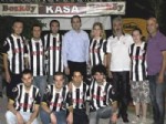 BOZKÖY - Kafe Personeli Manisaspor Formasıyla Hizmet Veriyor