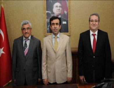 Kaymakamlardan Güzeloğlu’na Veda Ziyareti