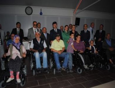 Amasya Valisi Öz, Engelli Kadına Verdiği Akülü Araç Sözünü Tuttu