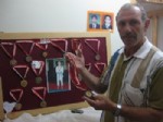 BEŞLER - Depremde Ölen Kardeşlerden Geriye Madalyaları Kaldı