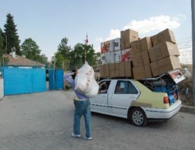Suriyeliler Temel İhtiyaçlarını Türkiye'den Temin Ediyor