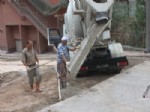 TICABI CIVELEK - Belediye Beton Yol Çalışmalarına Hız Verdi