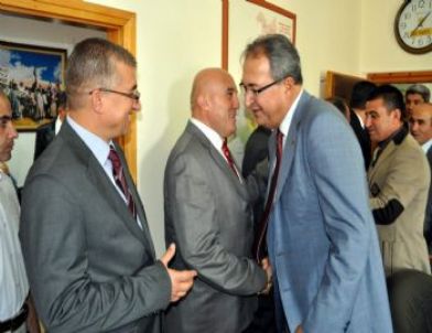 Ak Parti’de Bayramlaşmaya Yoğun İlgi