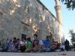 Bursa'daki Camilerde Bayram Namazı İzdihamı