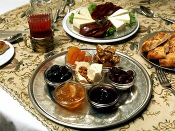 İftar ve Sahur Arasında Öğün Sayısını Artırın