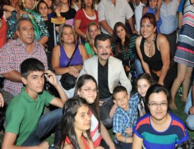 Bucalılar Bayram Coşkusunu Yavuz Bingöl İle Yaşadı