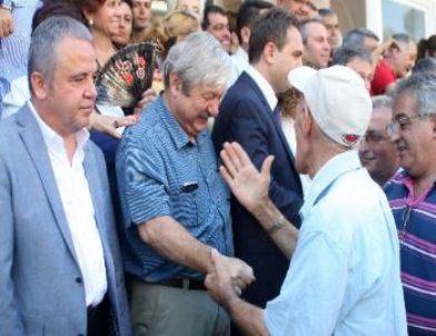 CHP’deki Bayramlaşmaya Milletvekilleri Katılmadı