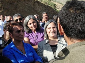 BDP'lilerden teröristlerle bir araya gelme açıklaması