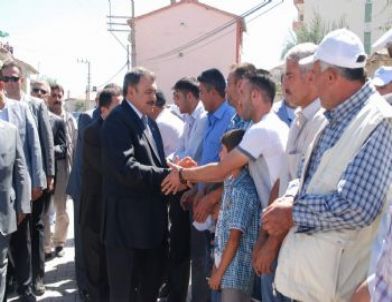 Bakan Eroğlu Afyonkarahisarlı Şehidin Yakınlarına Başsağlığı Diledi