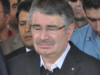 İdris Naim Şahin'in zor anları