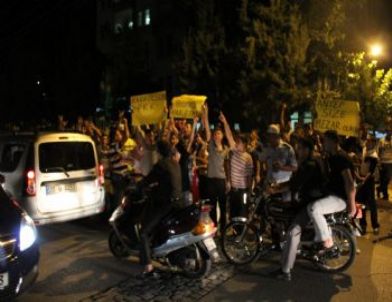 Protestolar Gece Geç Saatlere Kadar Sürdü