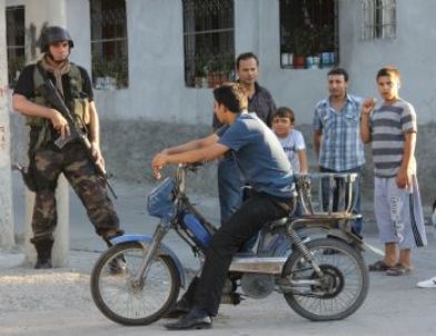 Adana'da Bin Polisle Operasyon