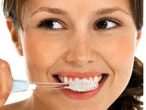 Diş fırçalayan Alzheimer'a yakalanmıyor