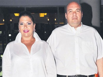 Eşinden 10 Milyonluk Dava