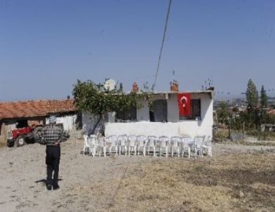 Çanakkale'de Fenalaşan Şehit Ailesi Hastaneye Kaldırıldı