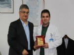 AYKUT PEKMEZ - Görele Kaymakamı Aykut Pekmez’den Görele Devlet Hastanesi Başhekimi Ulusoy’a Takdir Belgesi