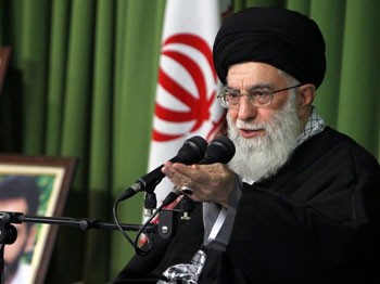 İran'ın dini lideri Hamaney'den şok talimat